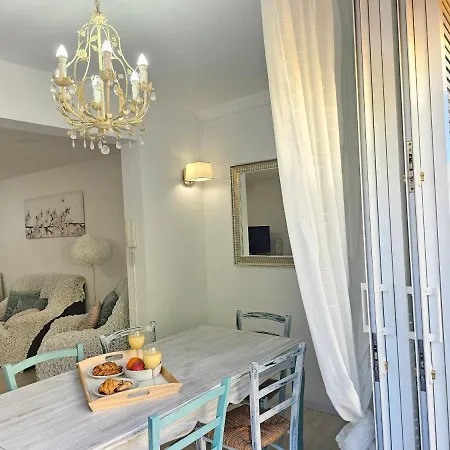 New Positive Vibes Holidays Home, Playa De Americas, Tenerife 아파트 플라야데라스아메리카스