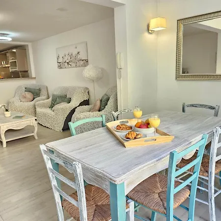 New Positive Vibes Holidays Home, Playa De Americas, Tenerife Lägenhet